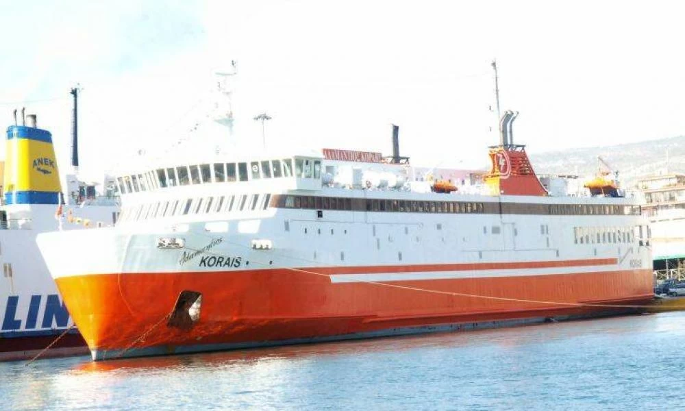 Μηχανική βλάβη στο πλοίο «Αδαμάντιος Κοραής» -Ταλαιπωρία για 597 επιβάτες